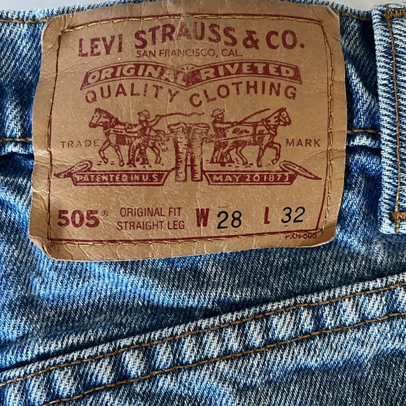 Vintage Levi’s 505 Acid Wash Jeans – Size 28/32 - Picture 3 of 8